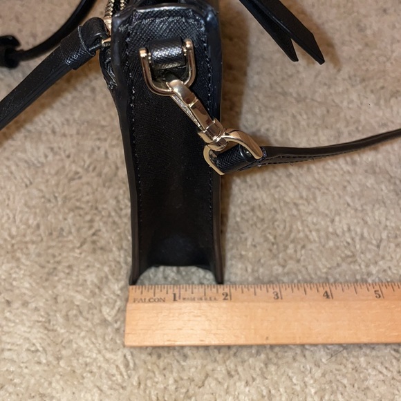 Kate Spade ♠️ Crossbody. Lightly used. - Picture 11 of 11